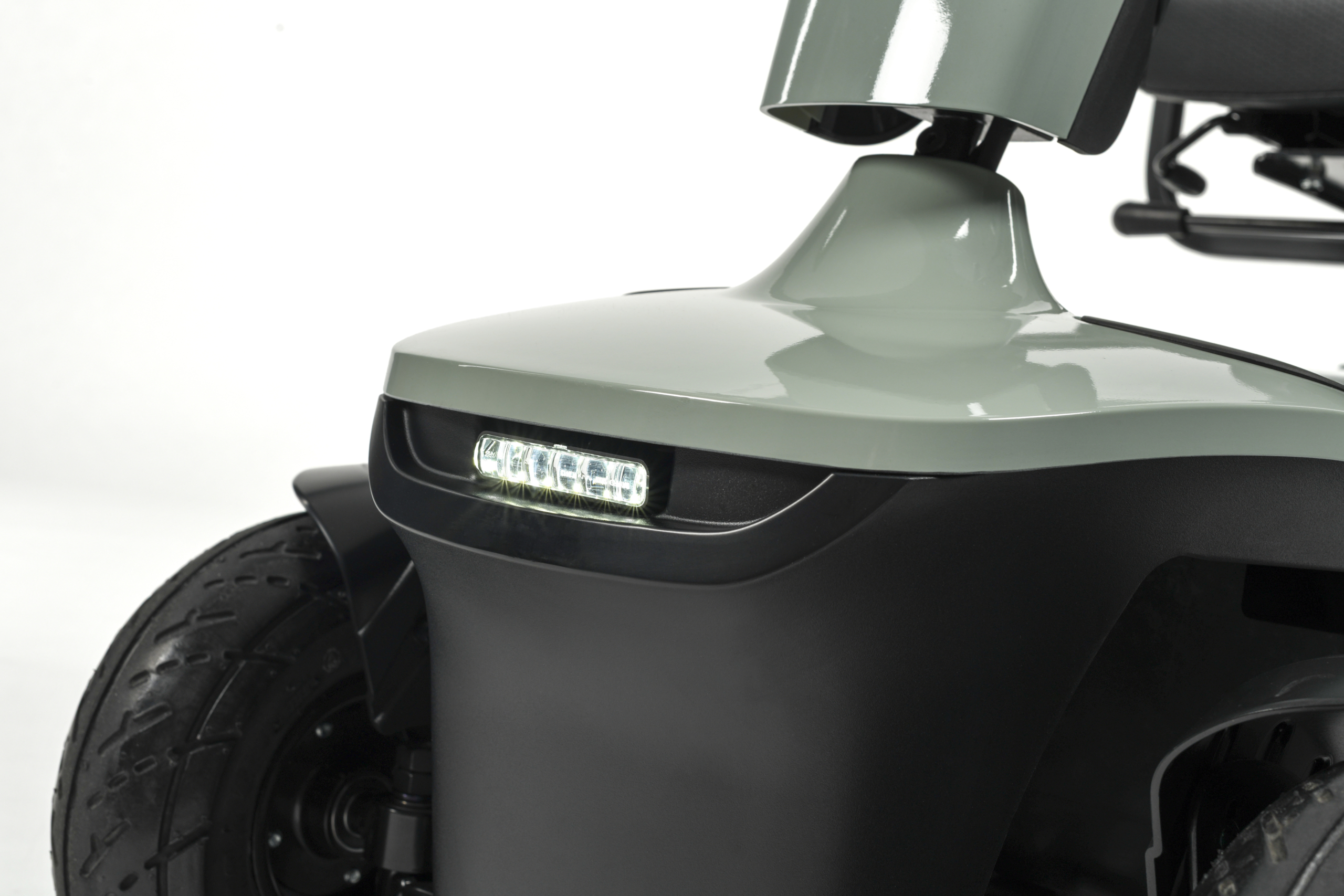 Eon - Front light detail